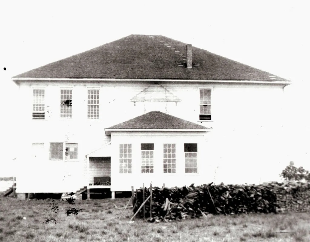 Call school looking east, 1935. From the collection of Mr. D.T. Kent, Kirbyville, Texas 