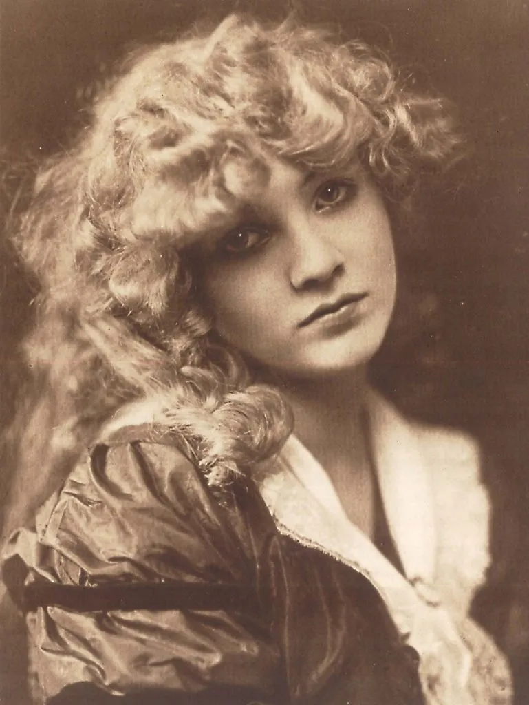 mary miles minter