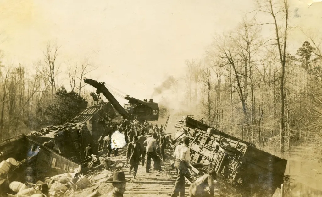 train wreck on logging spur from zwolle to Blue Lake167