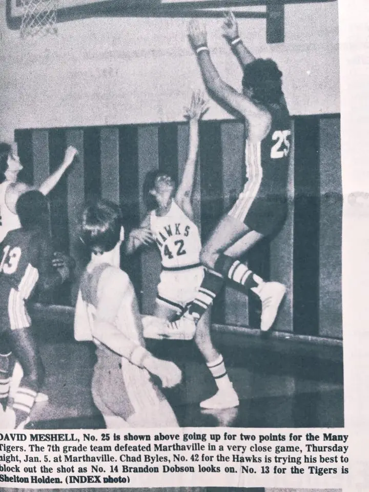 Photograph from the Facebook post “1984 basketball photos”