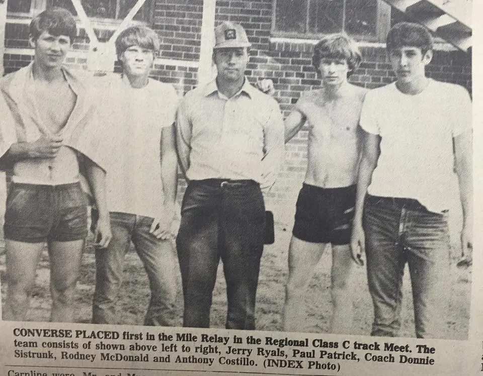Photograph from the Facebook post “1972”