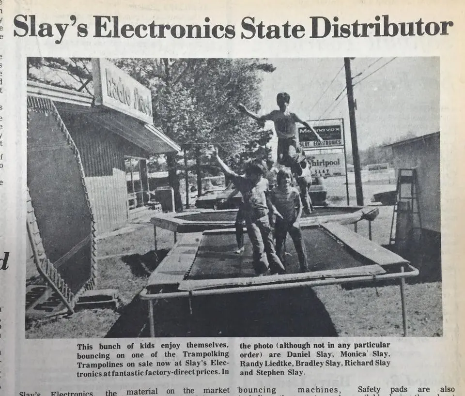 Photograph from the Facebook post “1980”
