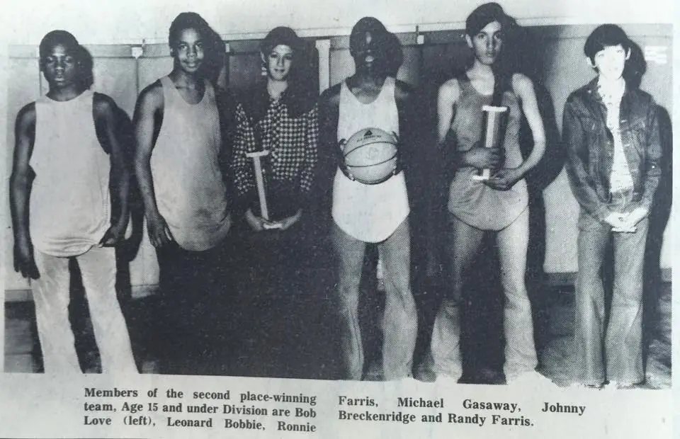 Photograph from the Facebook post “1980”