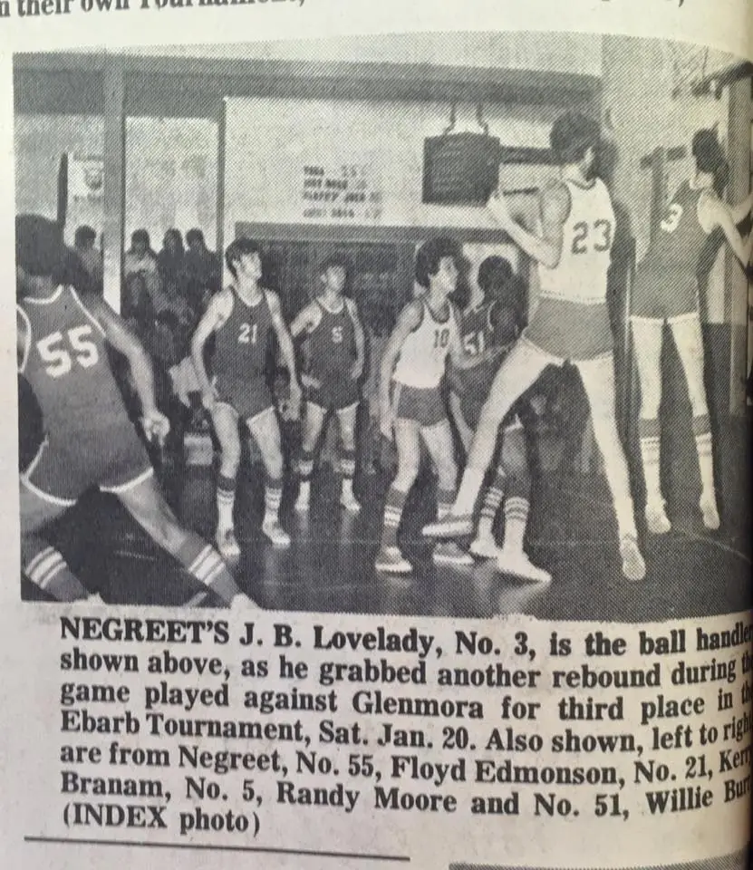 Photograph from the Facebook post “Love some of these basketball pix.”
