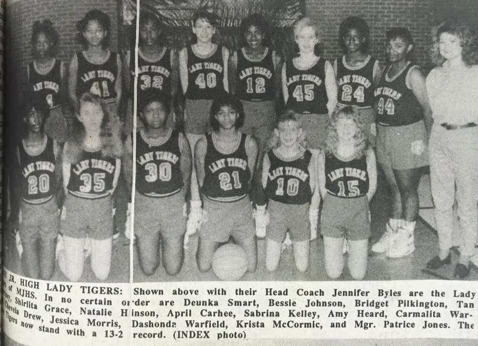 Photograph from the Facebook post “1990”