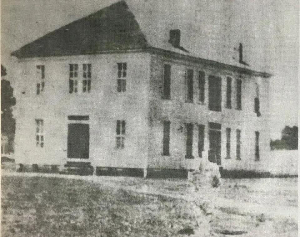 Photograph from the Facebook post “Black college once located in Sabine, near Converse.”