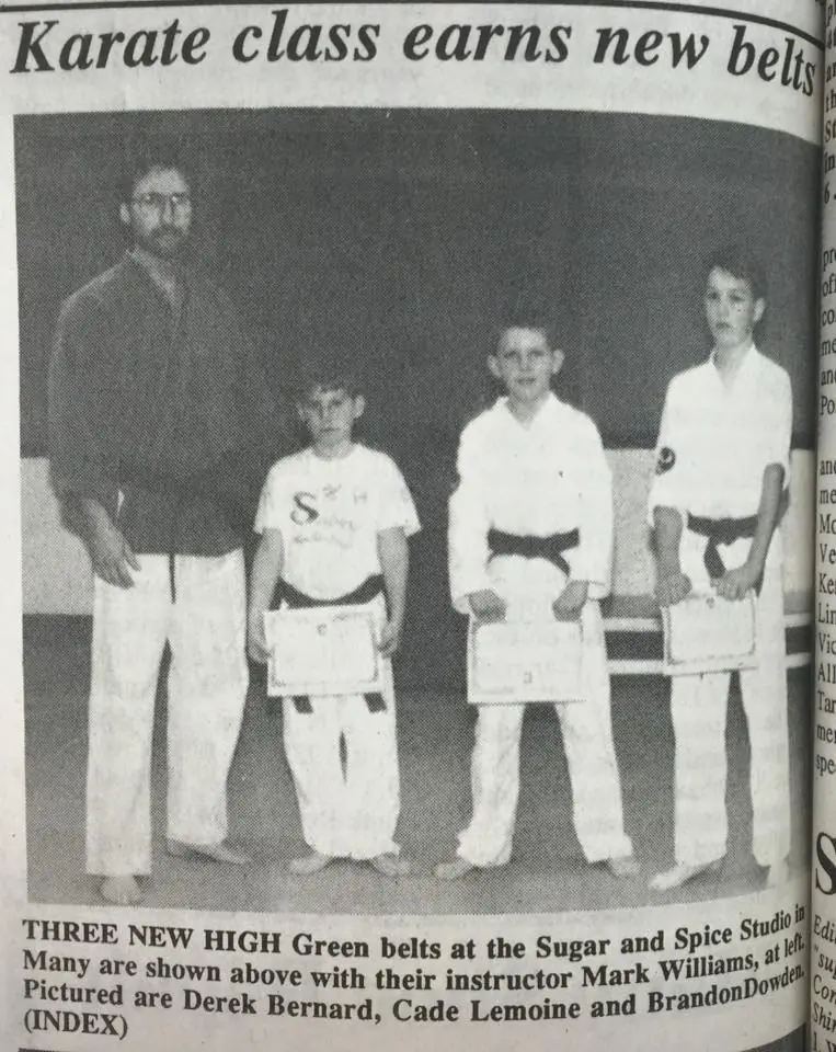 Photograph from the Facebook post “90s”