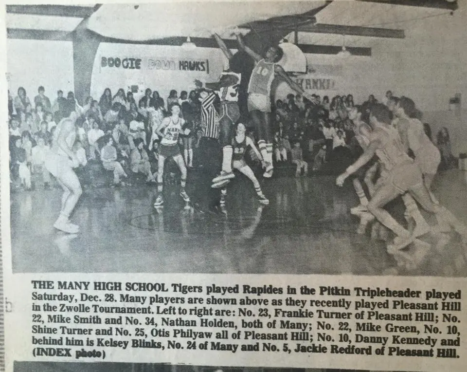 Photograph from the Facebook post “1975”