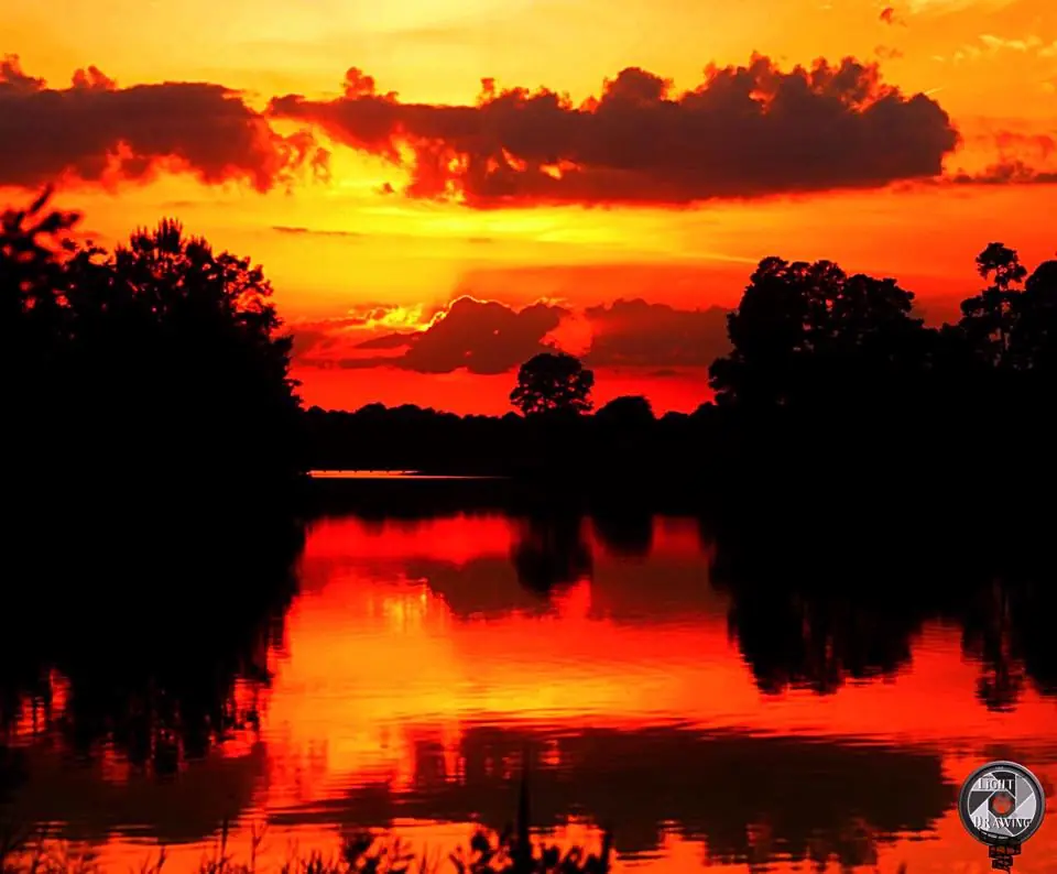 Photograph from the Facebook post “Love ending the day with a sunset shot from Hodges Gardens : )”