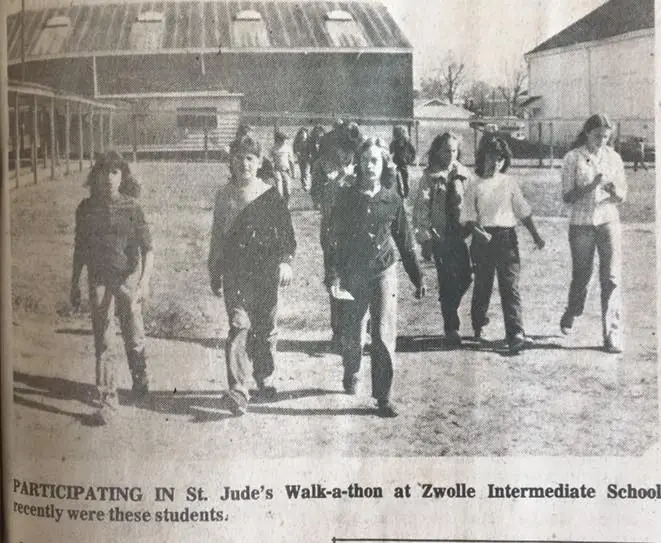 Photograph from the Facebook post “1982”