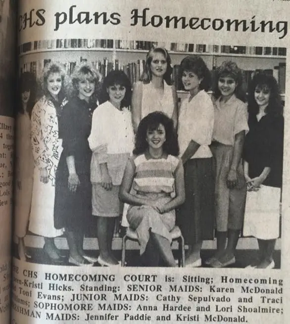 Photograph from the Facebook post “80s”