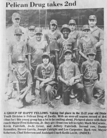Photograph from the Facebook post “1983”