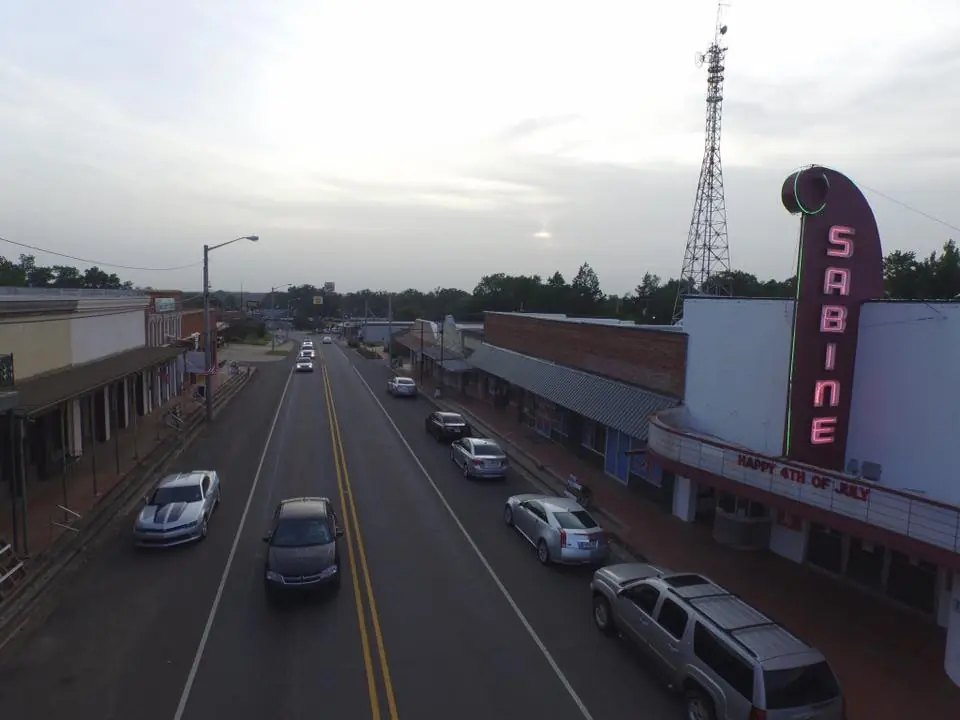 Photograph from the Facebook post “Sabine Theater from the quadrocopter, take.”