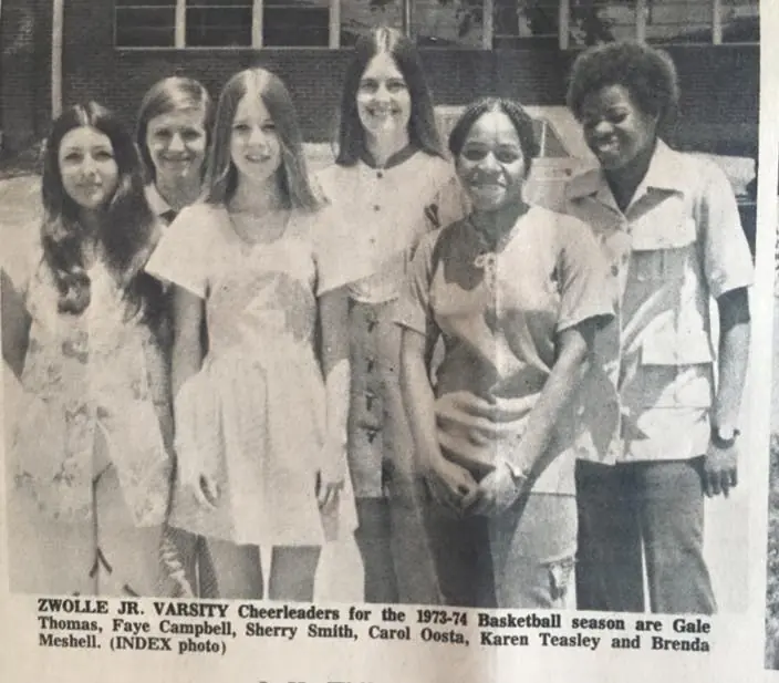 Photograph from the Facebook post “Some 1973 cheerleaders”