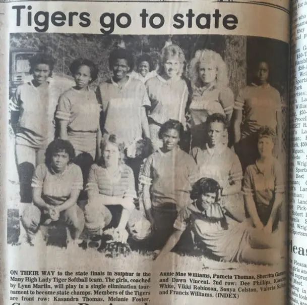 Photograph from the Facebook post “1985 Many Tigers softball”