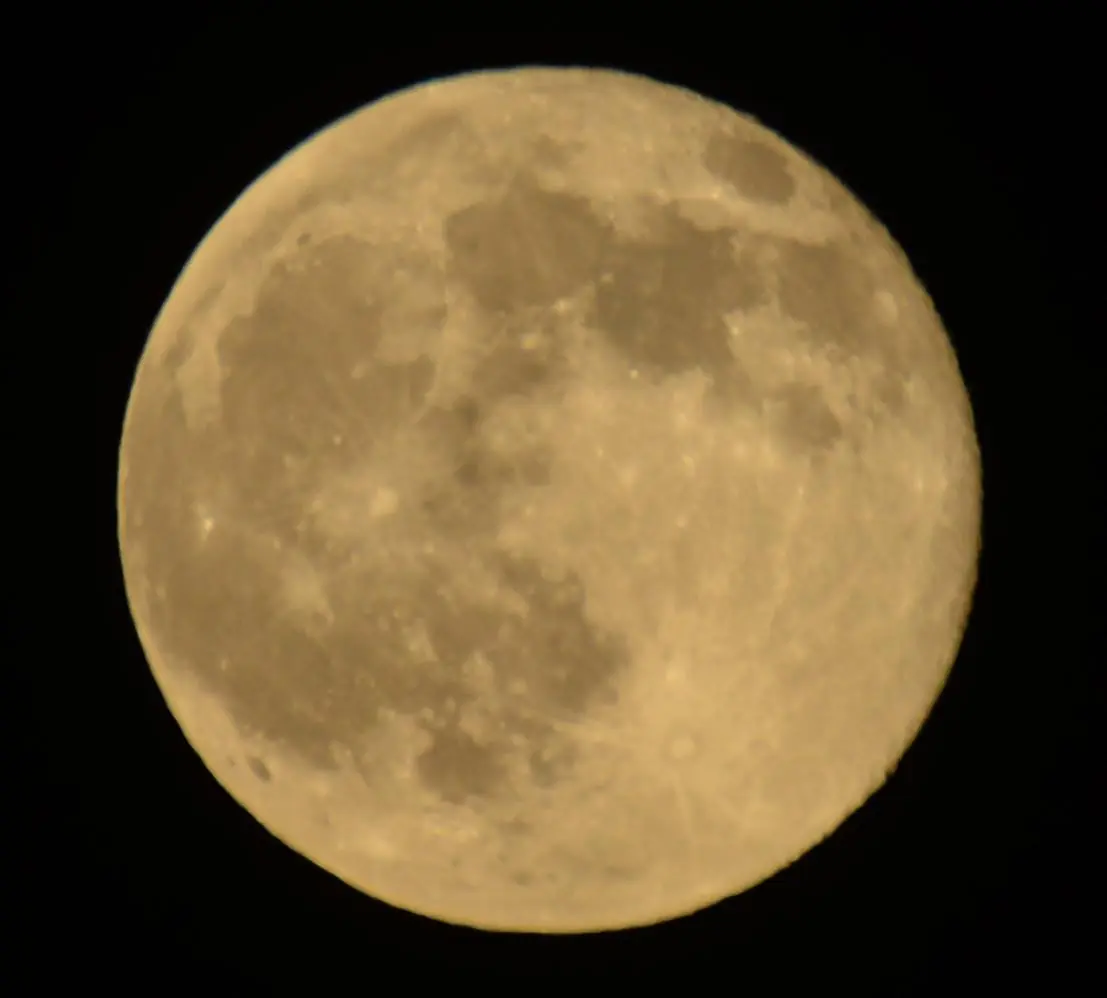 Photograph from the Facebook post “Tonight's moon.”