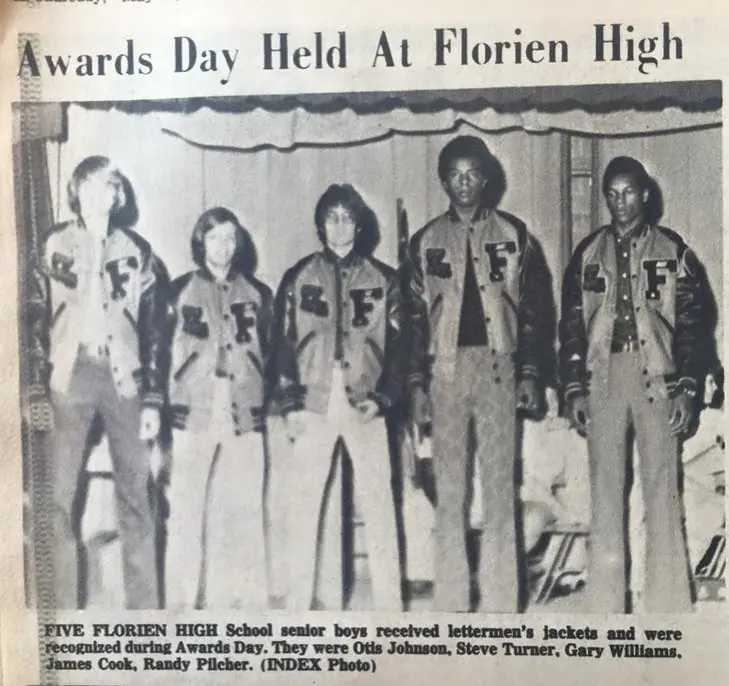 Photograph from the Facebook post “1976”