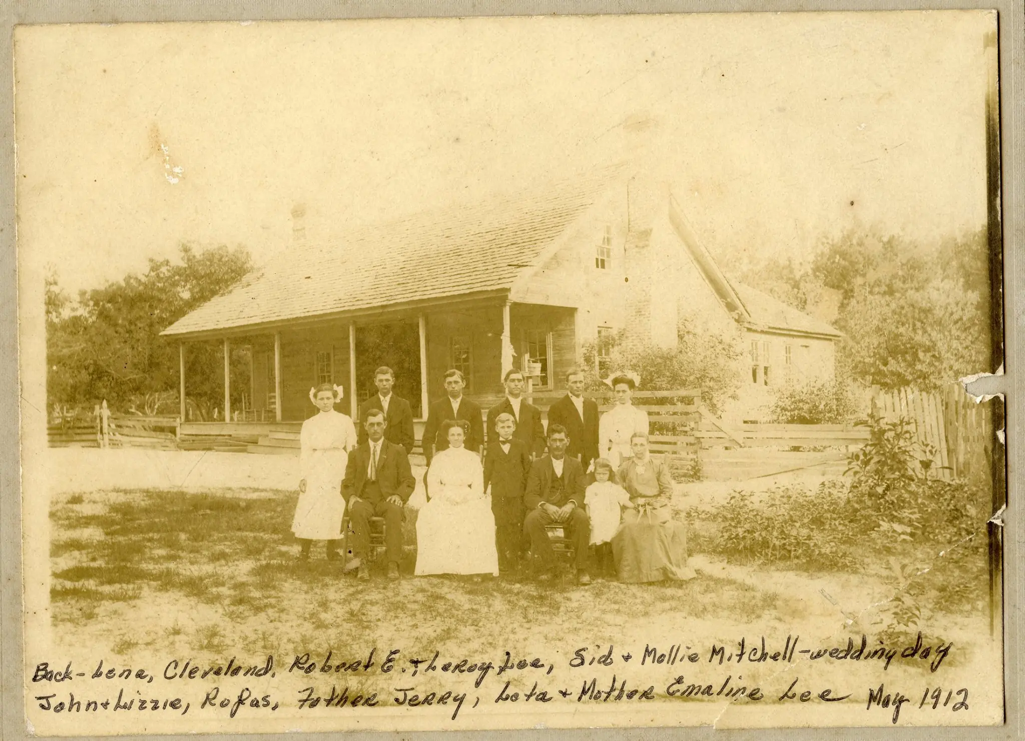 Photograph from the Facebook post “Sid and Molly Mitchell wedding day, 1912”