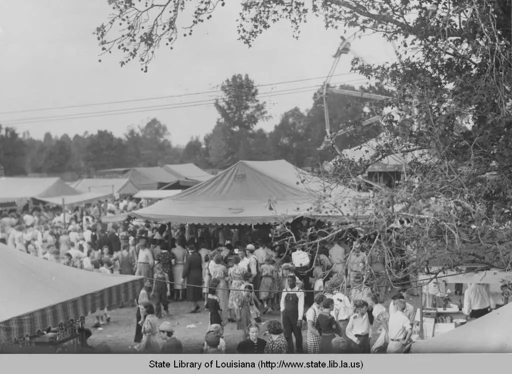 Photograph from the Facebook post “Sabine Parish Fair, WPA Achievement Day, 1930s”