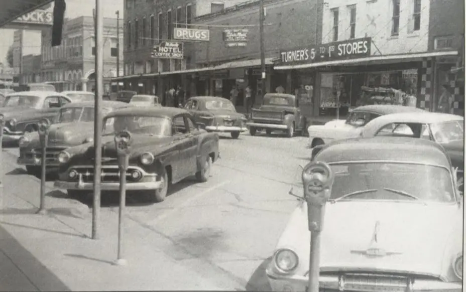 Photograph from the Facebook post “1955 in Many...”