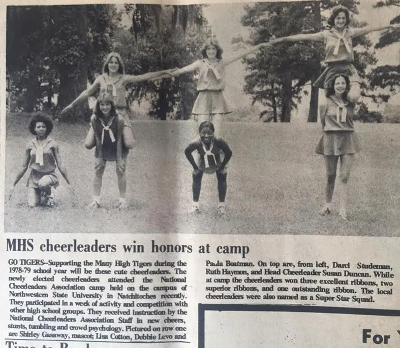 Photograph from the Facebook post “1978, Many High cheerleaders”