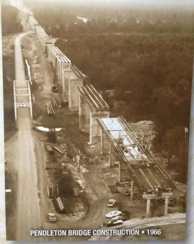 Photograph from the Facebook post “Pendleton Bridge construction.”