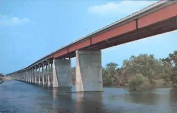 Photograph from the Facebook post “Pendleton Bridge postcard, 1970ish.”