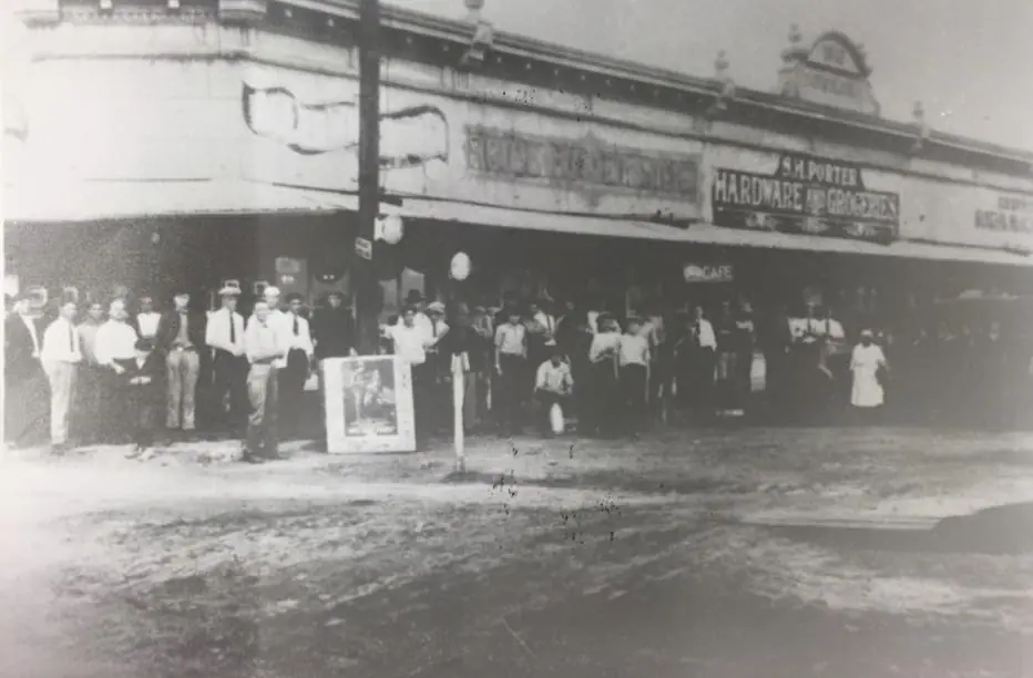 Photograph from the Facebook post “Also a long time ago in downtown Zwolle”