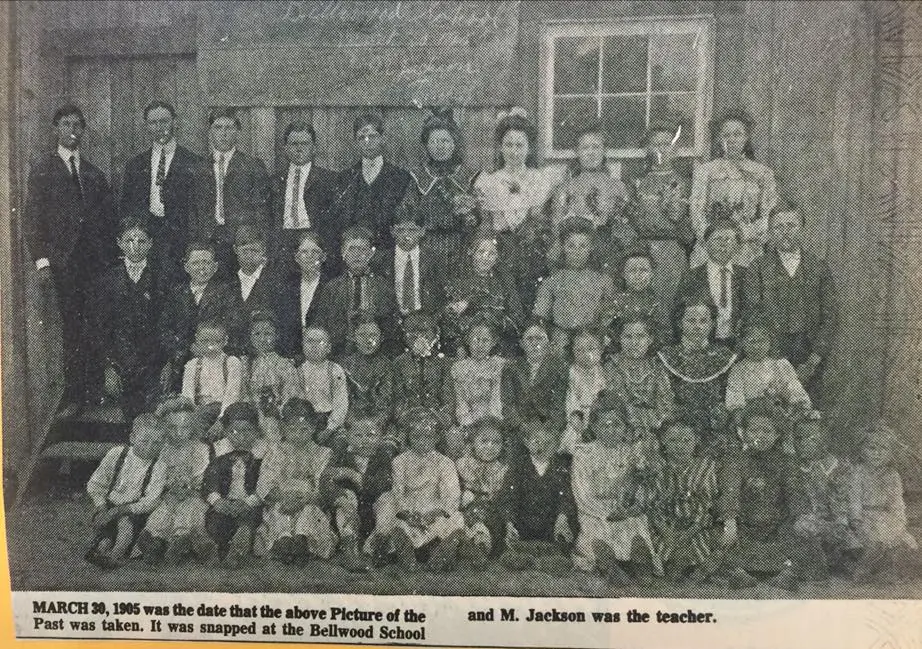 Photograph from the Facebook post “Bellwood School.”
