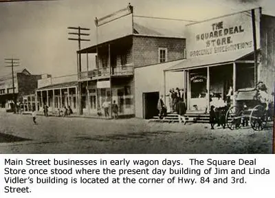 Photograph from the Facebook post “Downtown Logansport a bunch of years ago.”