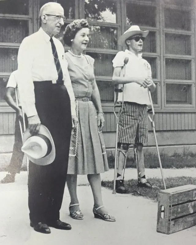 Photograph from the Facebook post “Mr.”
