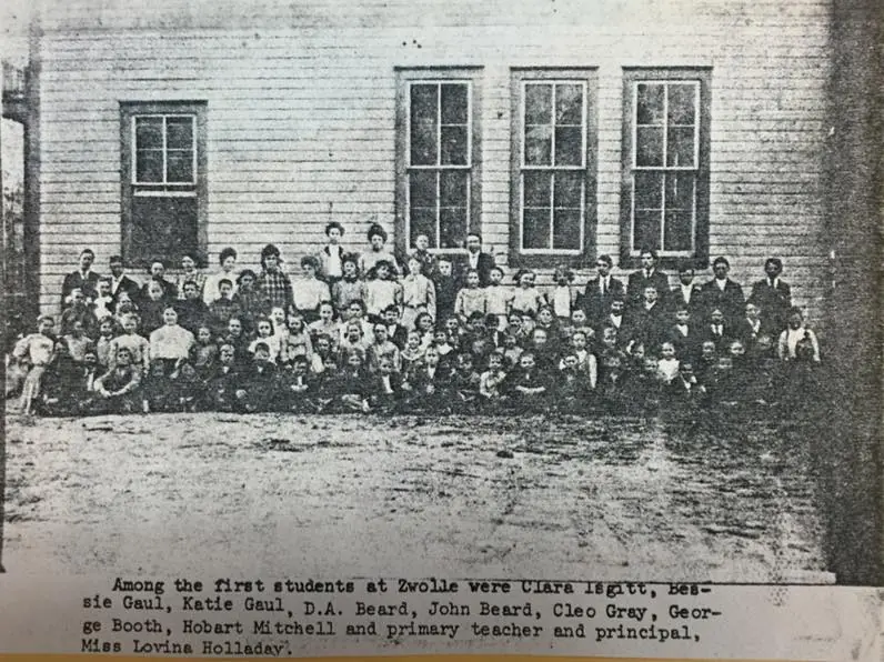 Photograph from the Facebook post “Early early 1900s.”