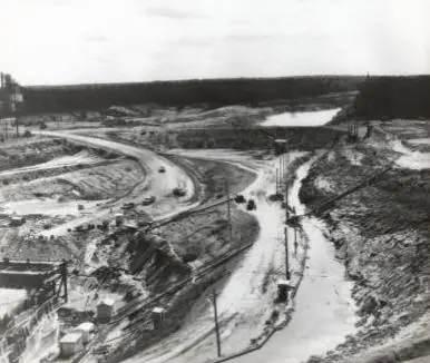 Photograph from the Facebook post “Construction at Toledo Bend Dam site.”