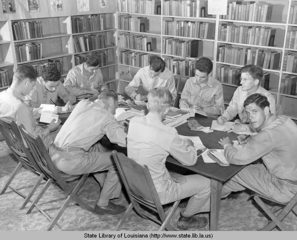 Photograph from the Facebook post “Soldiers at the Natchitoches Parish Library in 1941.”
