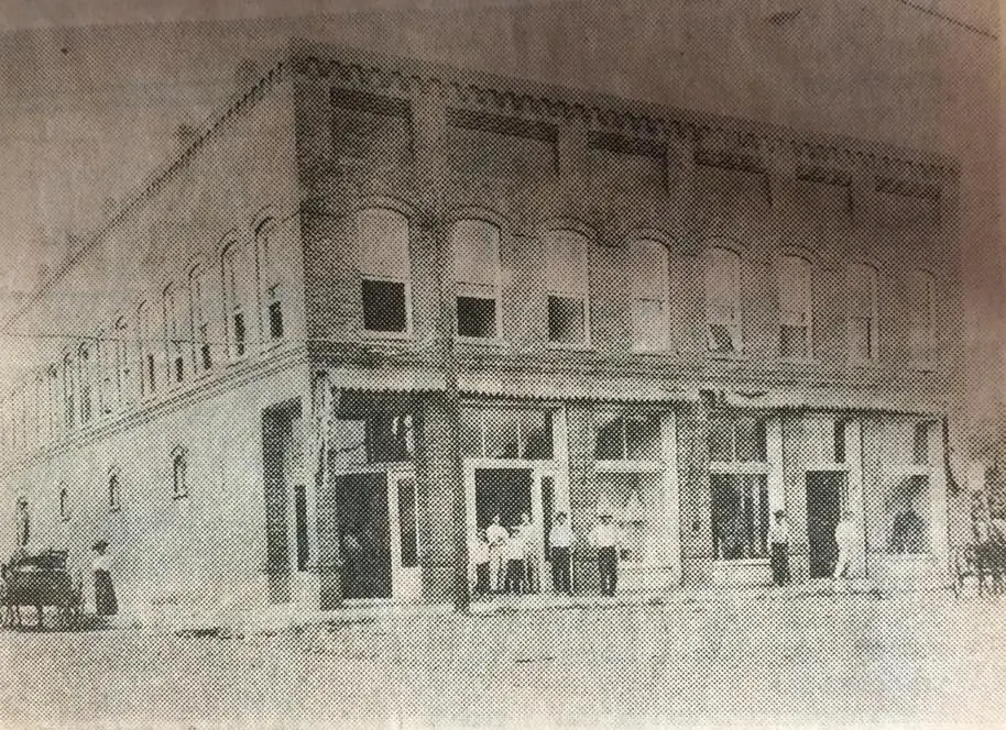Photograph from the Facebook post “Joe McNeely's Store, in 1909, downtown Many.”