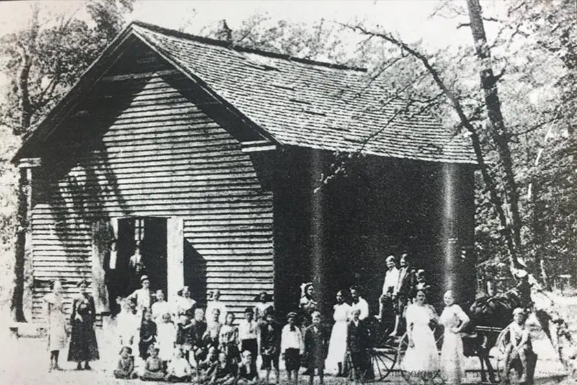 Photograph from the Facebook post “An old school in Sabine Parish in late 1890s or early 1900s.”