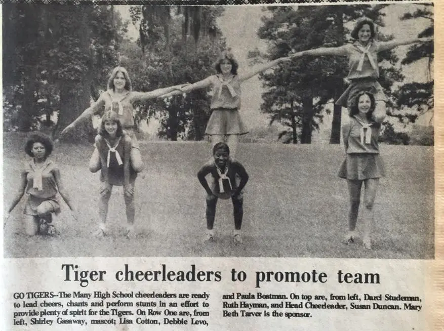 Photograph from the Facebook post “1978 Many Tiger cheerleaders”
