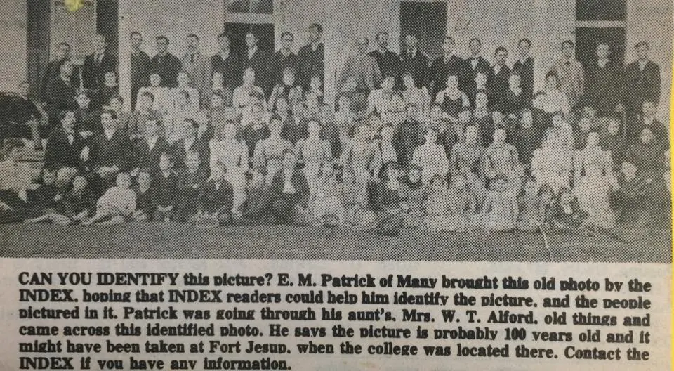 Photograph from the Facebook post “Old photo believed to have been taken in front of the college which was once at Fort…”