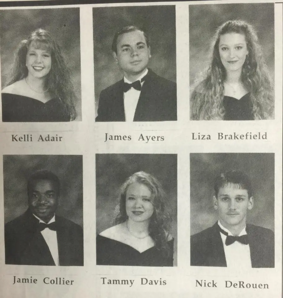 Photograph from the Facebook post “1997 Negreet High graduates”