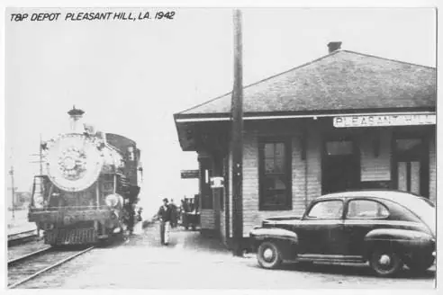 Photograph from the Facebook post “Pleasant Hill Railroad Depot, 1942.”
