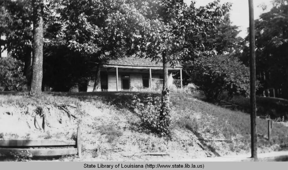 Photograph from the Facebook post “Photo taken in 1920s.”