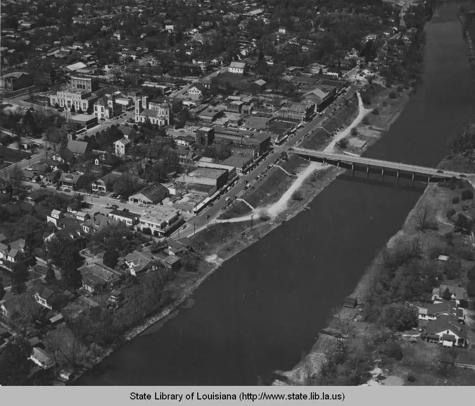 Photograph from the Facebook post “Aerial view of Natchitoches Louisiana approximately 1940.”