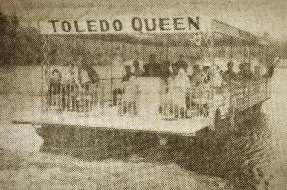 Photograph from the Facebook post “The Toledo Queen, an excursion boat operated on Toledo Bend by Cliff Ammons.”