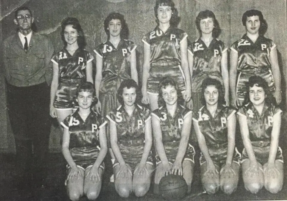 Photograph from the Facebook post “1961 Plainview girls basketball team.”