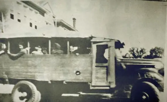 Photograph from the Facebook post “This school bus is en route to Marthaville School in the 1930s!”