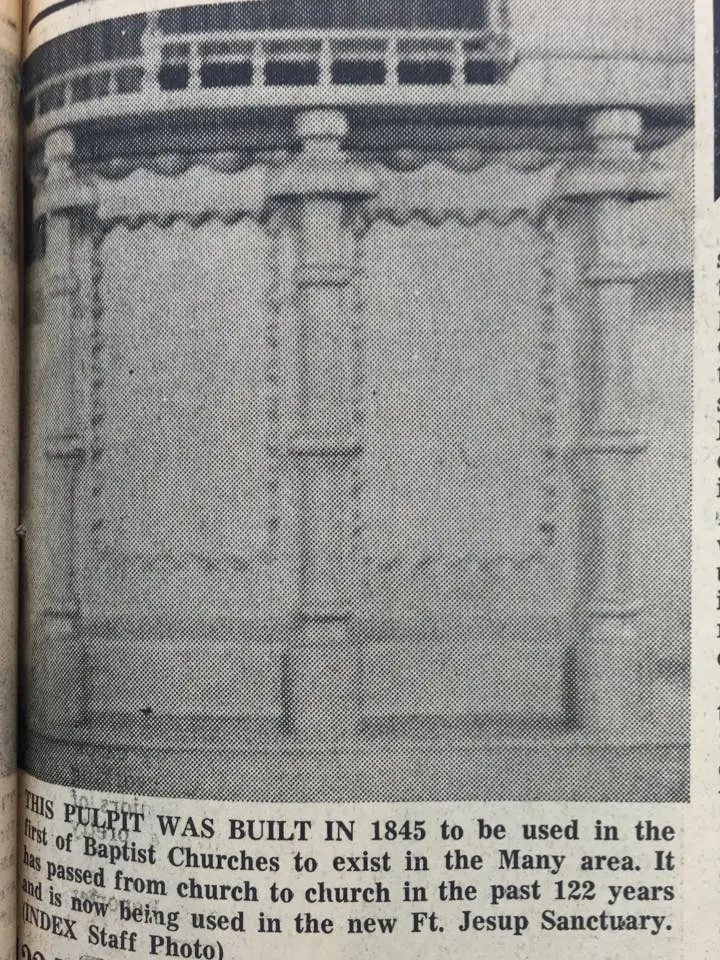 Photograph from the Facebook post “In 1967, this pulpit which was built in 1845 was still in use!”