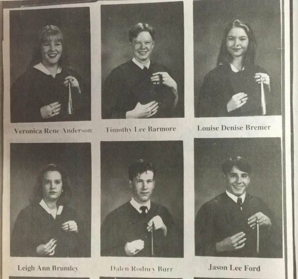 Photograph from the Facebook post “Converse 1995 grads”