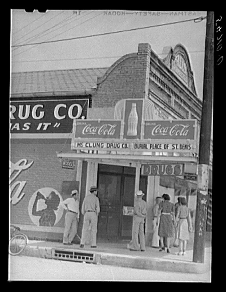 Photograph from the Facebook post “From Library of Congress, corner drug store in Natchitoches.”