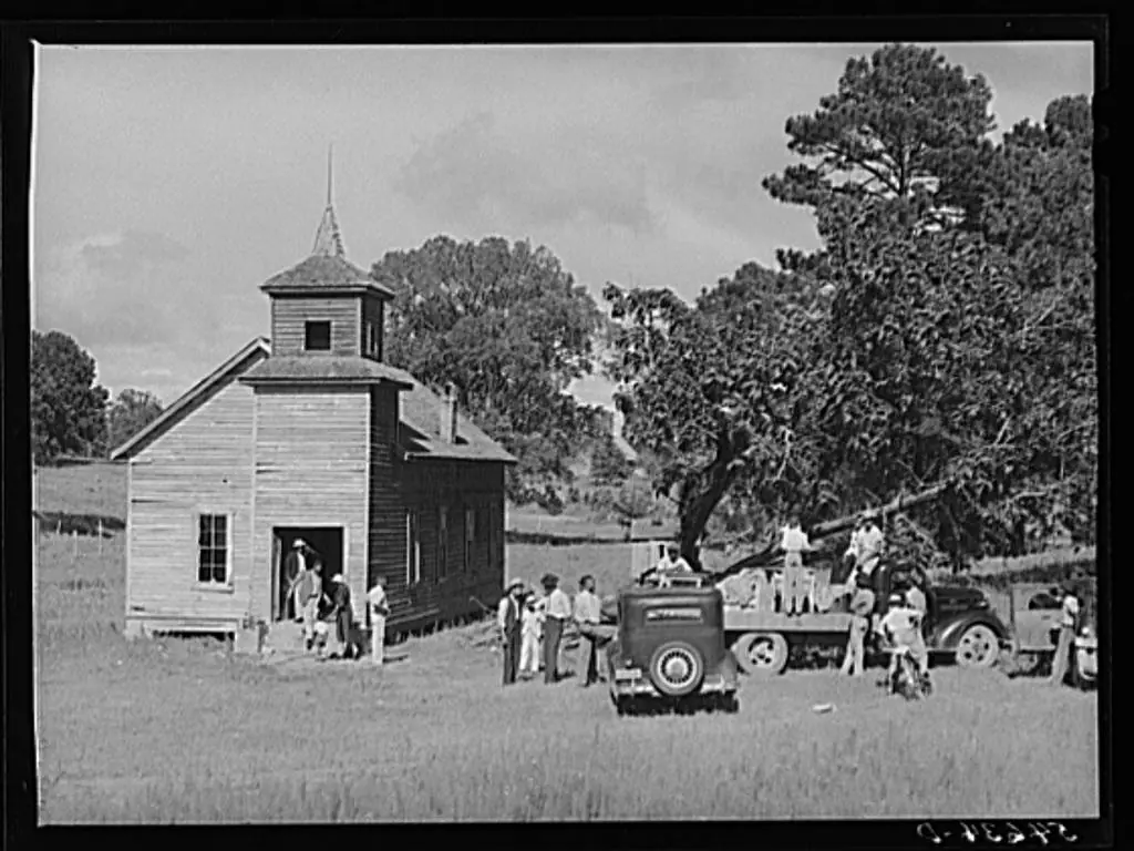 Photograph from the Facebook post “Taken by Marion Post Wolcott, in or around the year 1940, of a church in Natchitoches…”