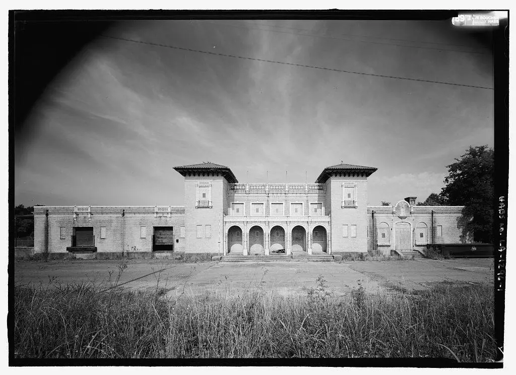 Photograph from the Facebook post “Texas & Pacific Railway Depot, Seventh Street, Natchitoches”